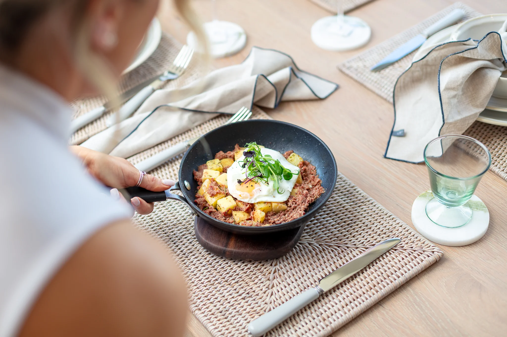 A&B Roll with Potatoes & Fried Egg, A Simple Scottish Lunch Idea